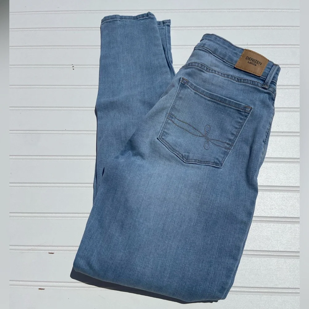 Denizen Levi’s High Rise Skinny Jeans Sz: 6M 28x30